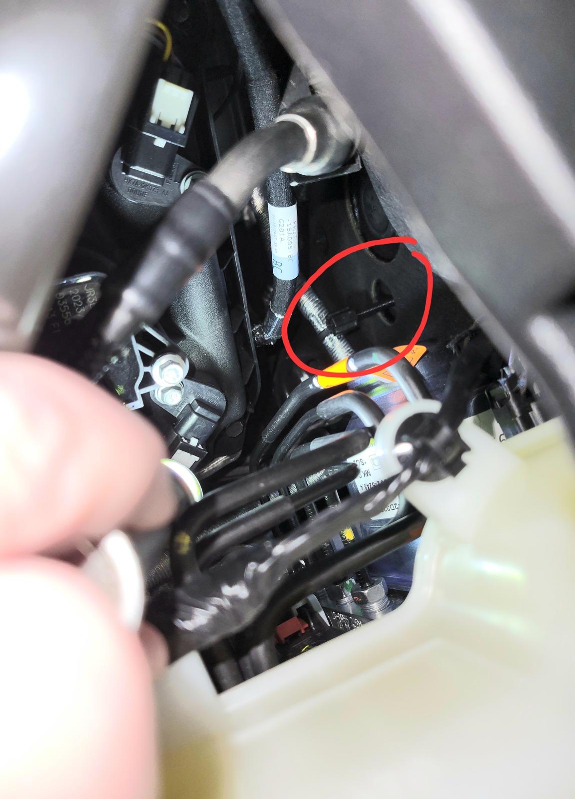 S650 Mustang Recall 24S36 - Leaking Hydraulic Clutch Pressure Line 1000003021