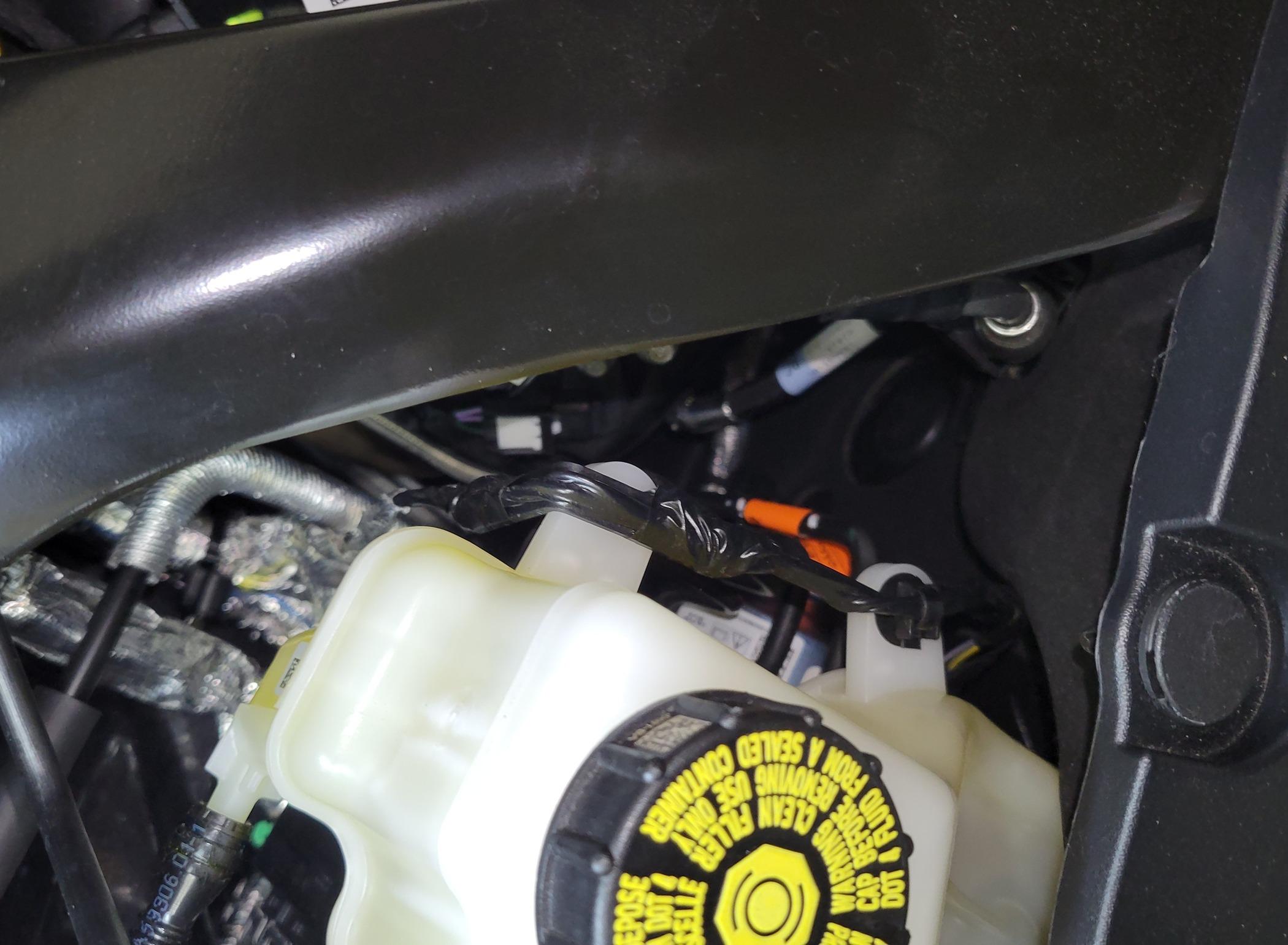 S650 Mustang Recall 24S36 - Leaking Hydraulic Clutch Pressure Line 1000003022