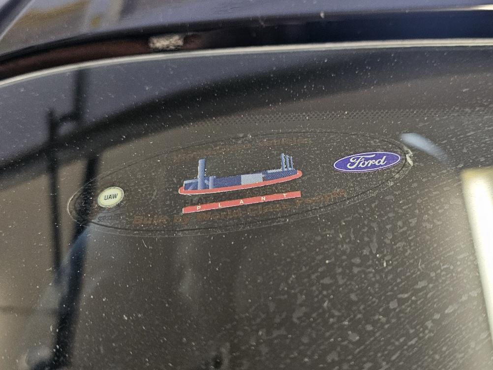 S650 Mustang Flat Rock sticker on w/s 1000012990
