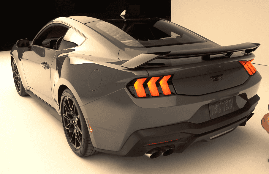 S650 Mustang Chris Stevens design sketches 1663264360980