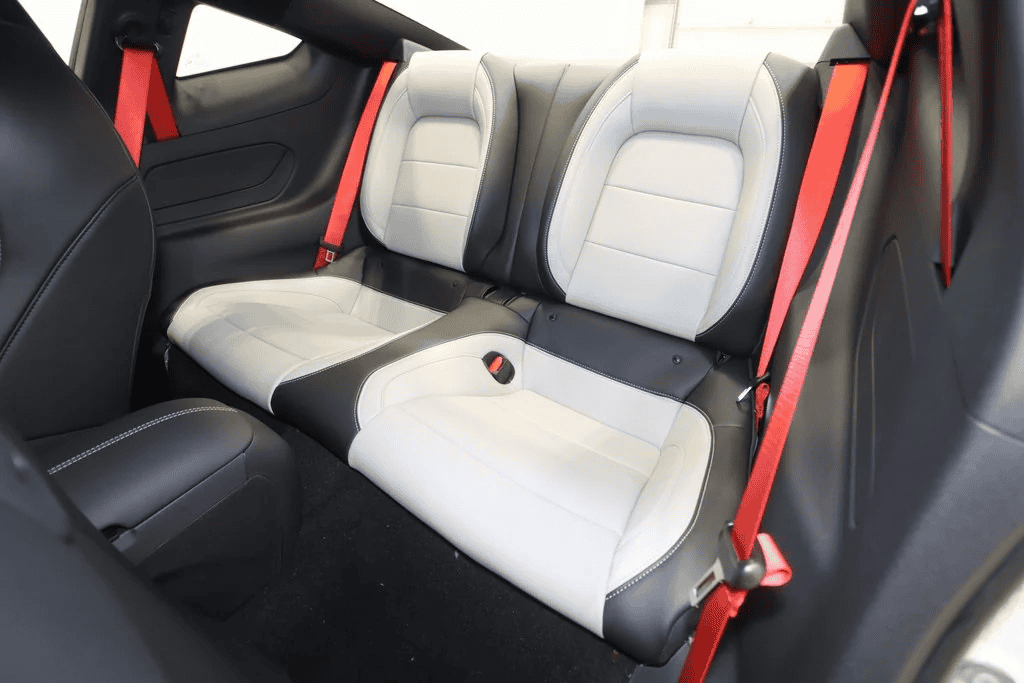 S650 Mustang Red Seatbelts 1694741219266