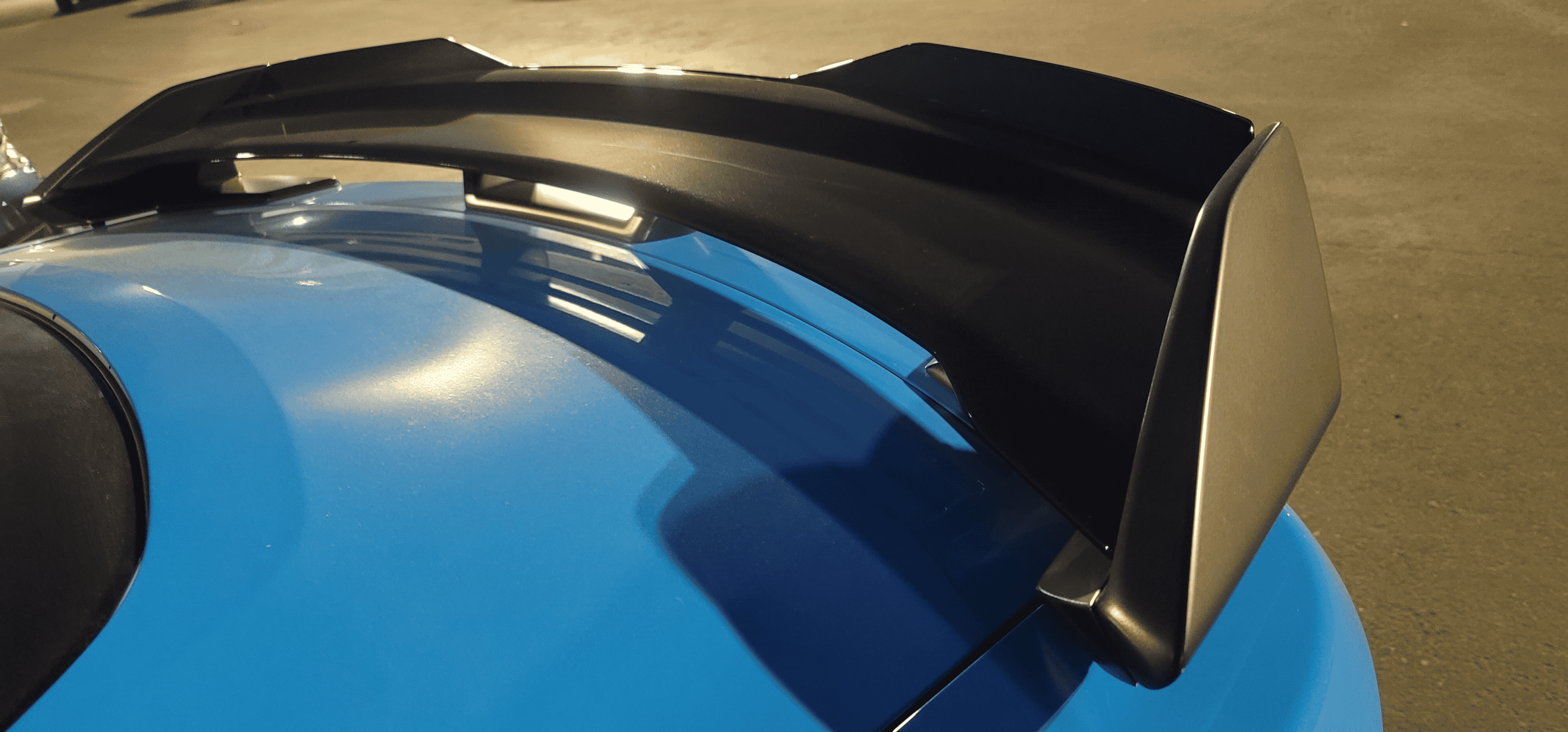 S650 Mustang Is the Dark Horse base spoiler the same as the HP spoiler? 1695733345918