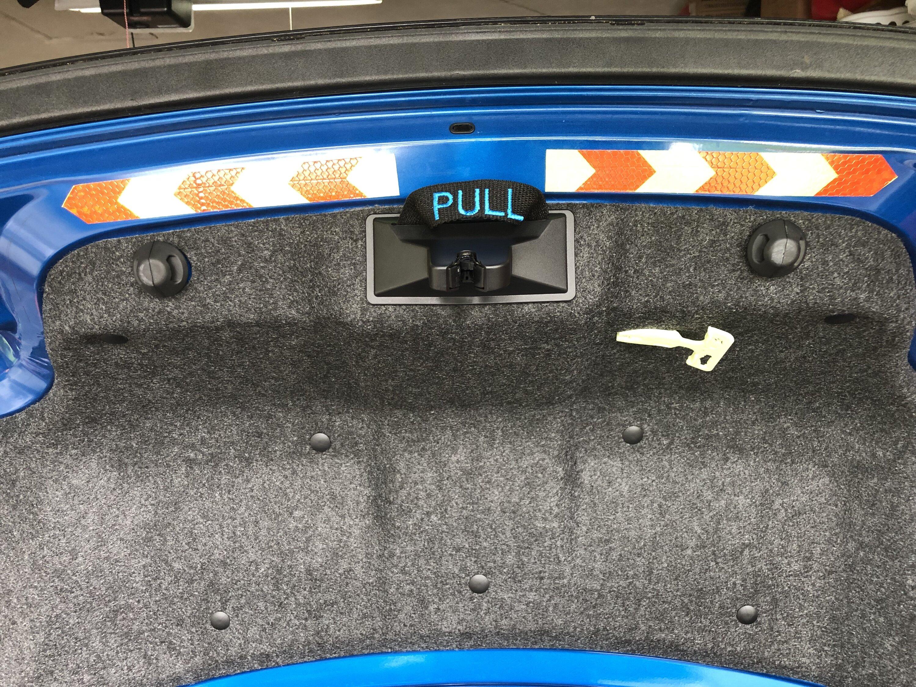 S650 Mustang Close trunk with pull strap 1696633724859