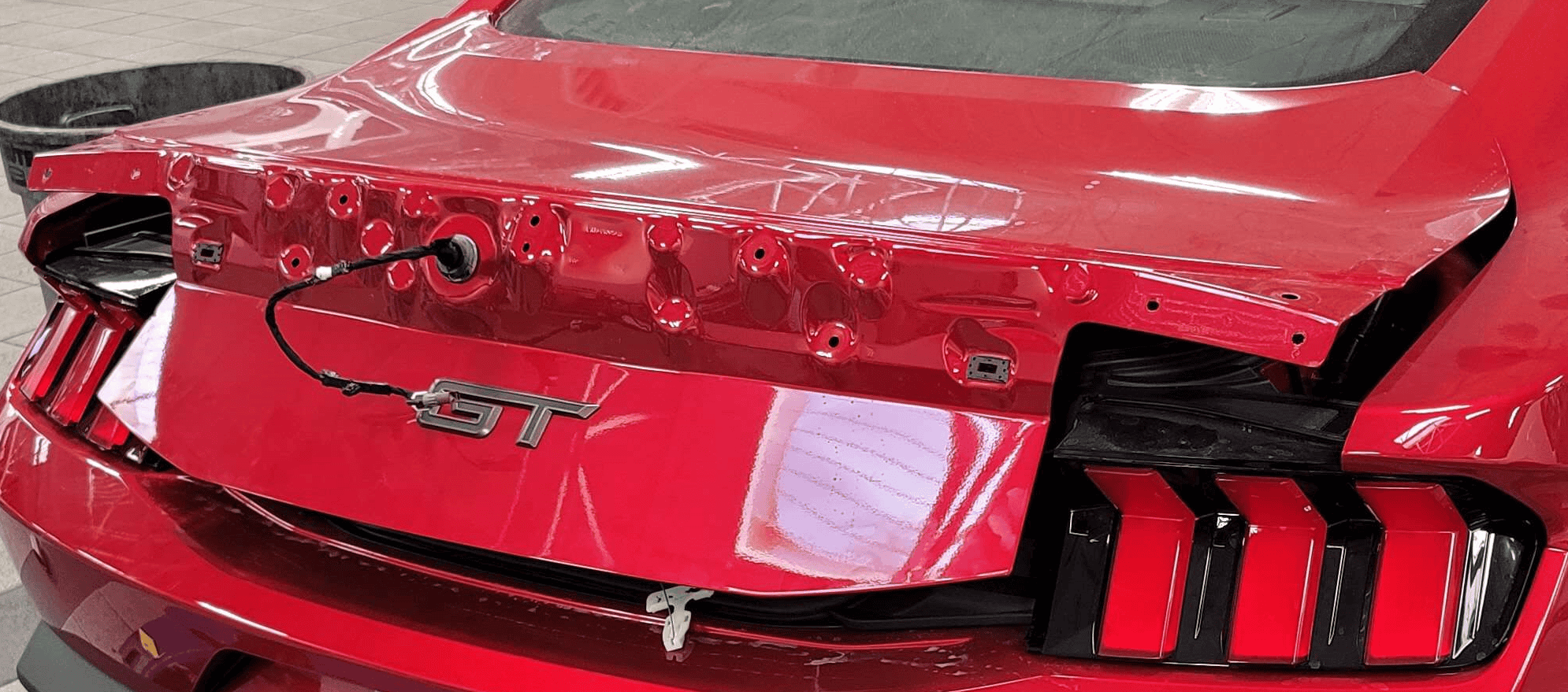 S650 Mustang Trunk seam? 1700287097142