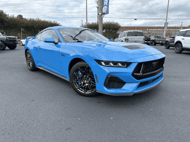 S650 Mustang People keep saying the 24 looks like a Camaro....but I mean look at this older Mustang...I think this looks way more like a Camaro 1700434650661