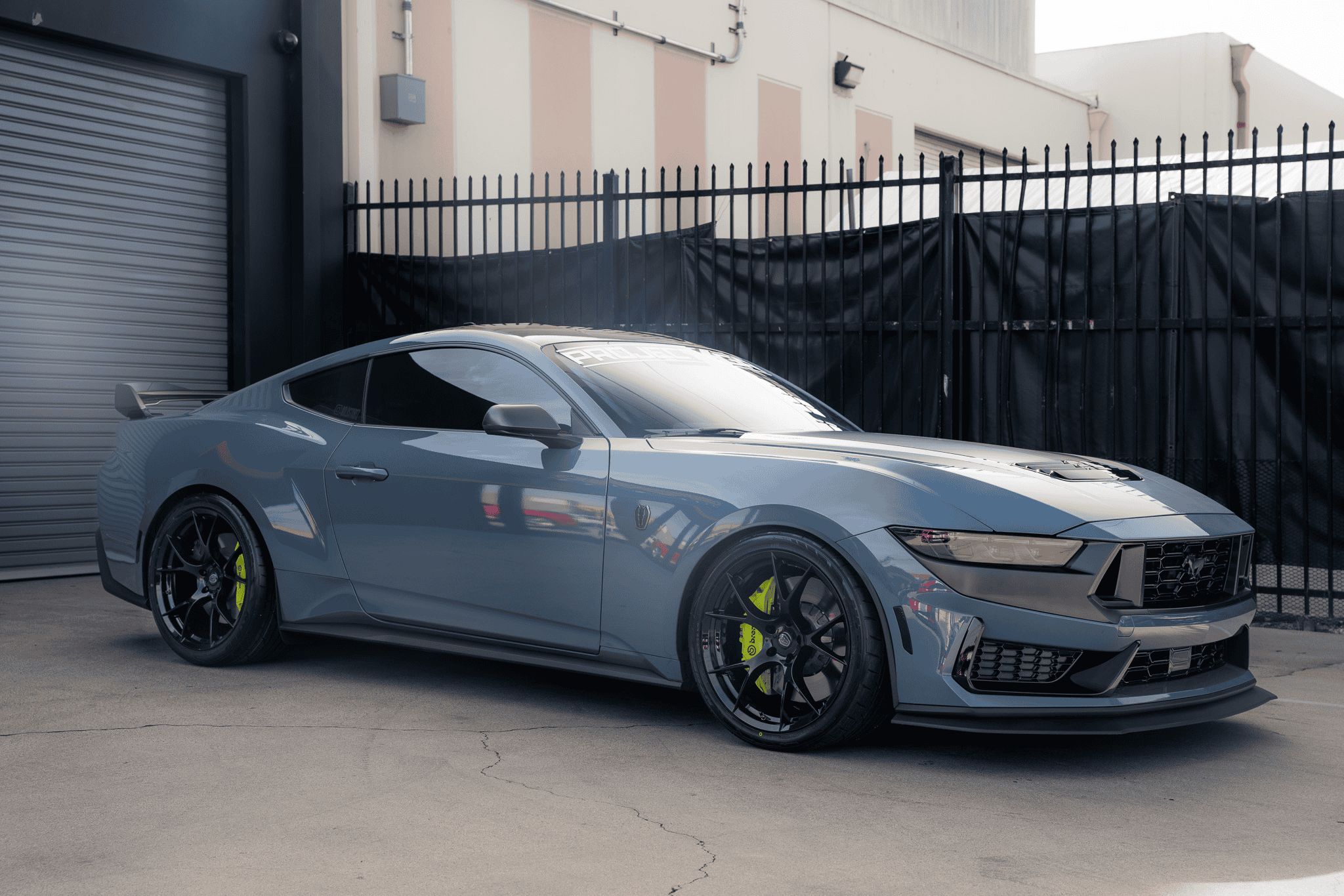 S650 Mustang Black Wheels or Gloss Gun Metal on my Vapor Blue Dark Horse 1715195518311-79