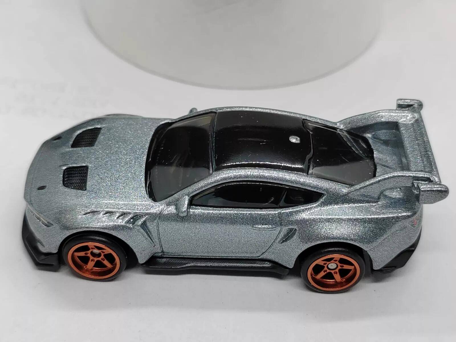 S650 Mustang First S650 2024 Ford Mustang Diecast! 1/18 Dark Horse in Carbonized Gray 1726453808790-u