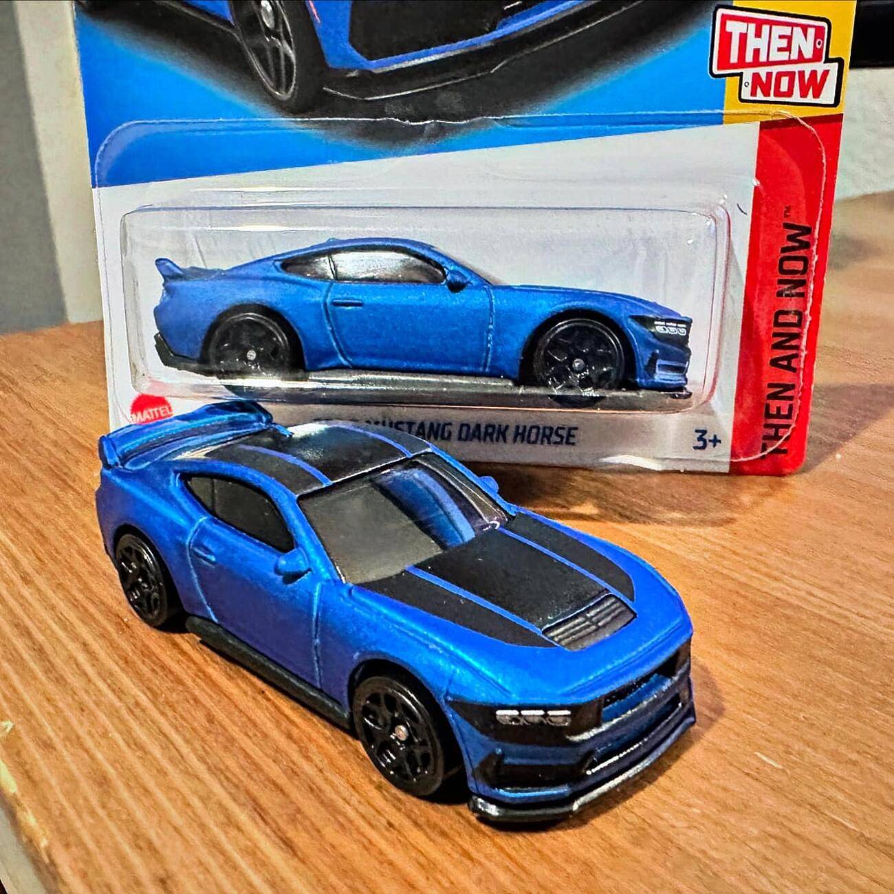 S650 Mustang First S650 2024 Ford Mustang Diecast! 1/18 Dark Horse in Carbonized Gray 1730914142800-dh