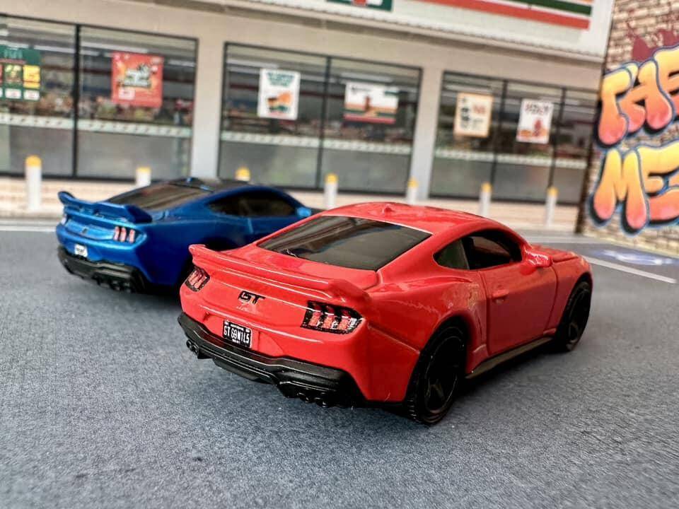 S650 Mustang First S650 2024 Ford Mustang Diecast! 1/18 Dark Horse in Carbonized Gray 1731529740083-vc