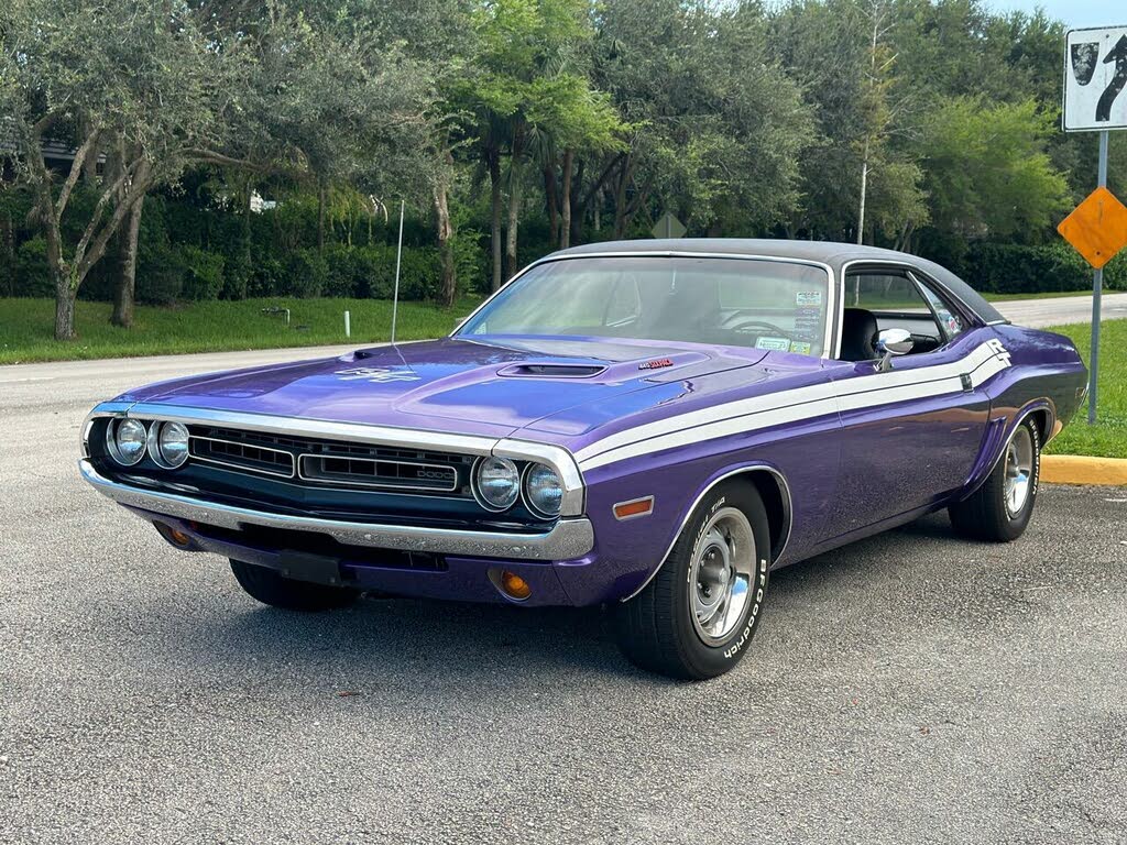 S650 Mustang People keep saying the 24 looks like a Camaro....but I mean look at this older Mustang...I think this looks way more like a Camaro 1971 Challenger