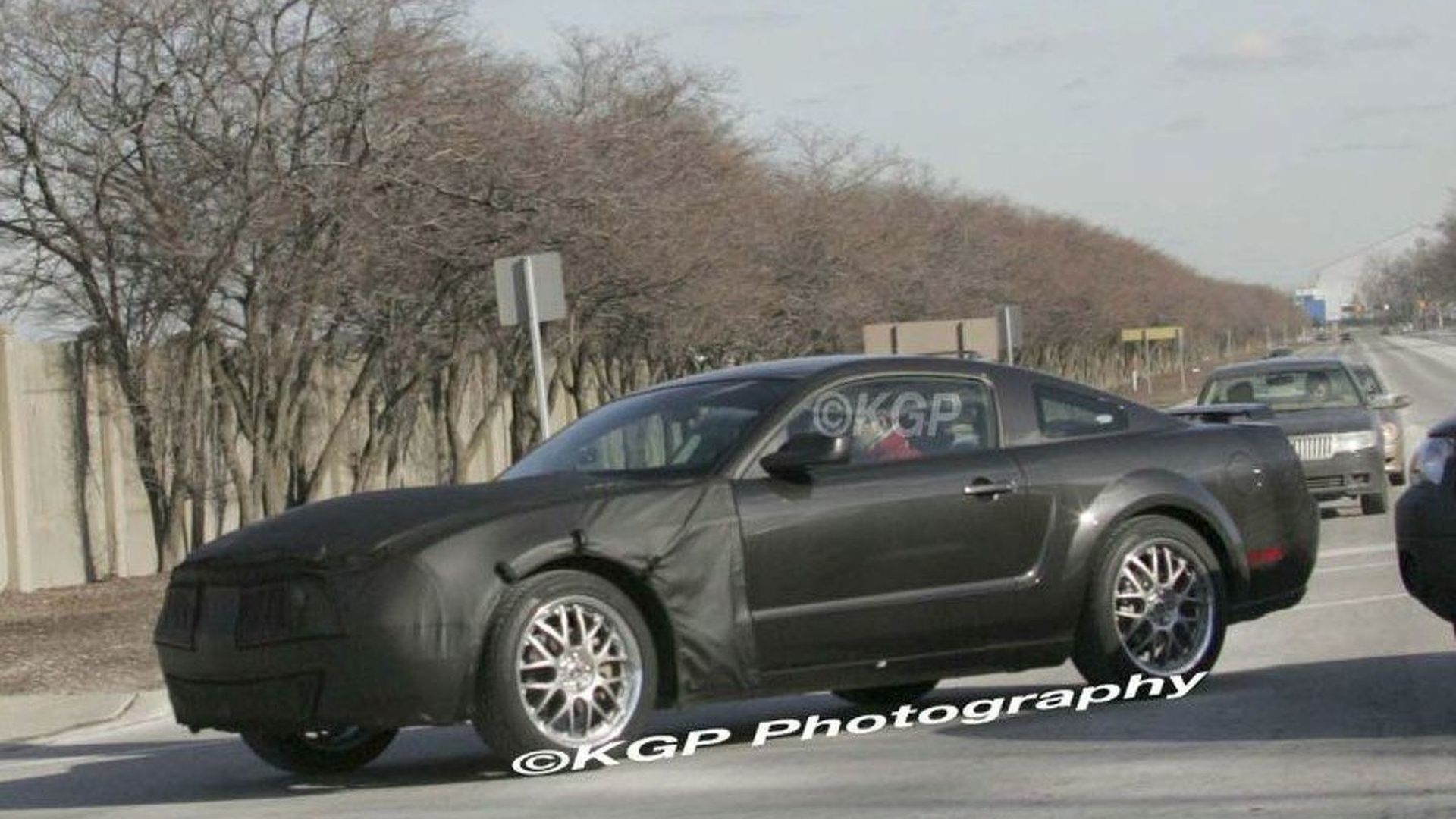 S650 Mustang First Look: S650 Mustang Prototype Spied With Production Body! 📸 2007-42899-spy-photos-new-2009-ford-mustang1