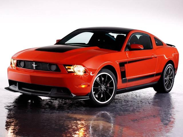 S650 Mustang Tri-bar logo 2012-Ford-Mustang-FrontSide_FOMUSBOS121_640x480