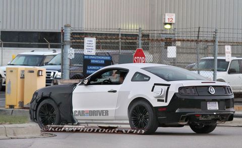 S650 Mustang First Look: S650 Mustang Prototype Spied With Production Body! 📸 2015-ford-mustang-coupe-spy-photo-photo-486667-s-986x603