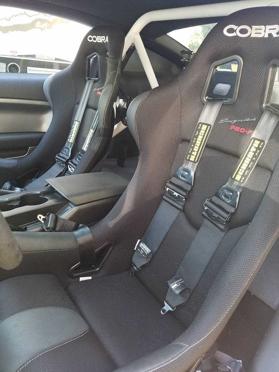 S650 Mustang Cage, Seats and Harness Installed 20171115_104234