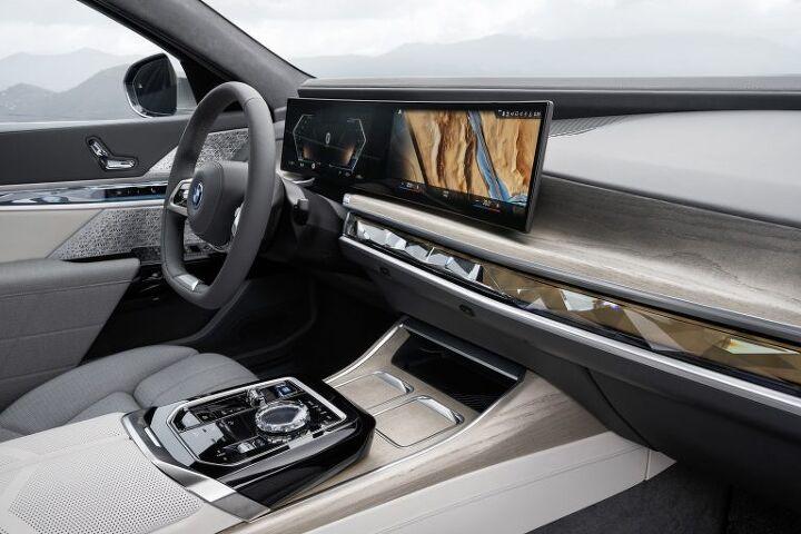 S650 Mustang Hands-on reviews: digital gauge cluster, display screens, SYNC 4 -- which media are calling impressive 2023-bmw-7-series-everything-but-the-kitchen-sink