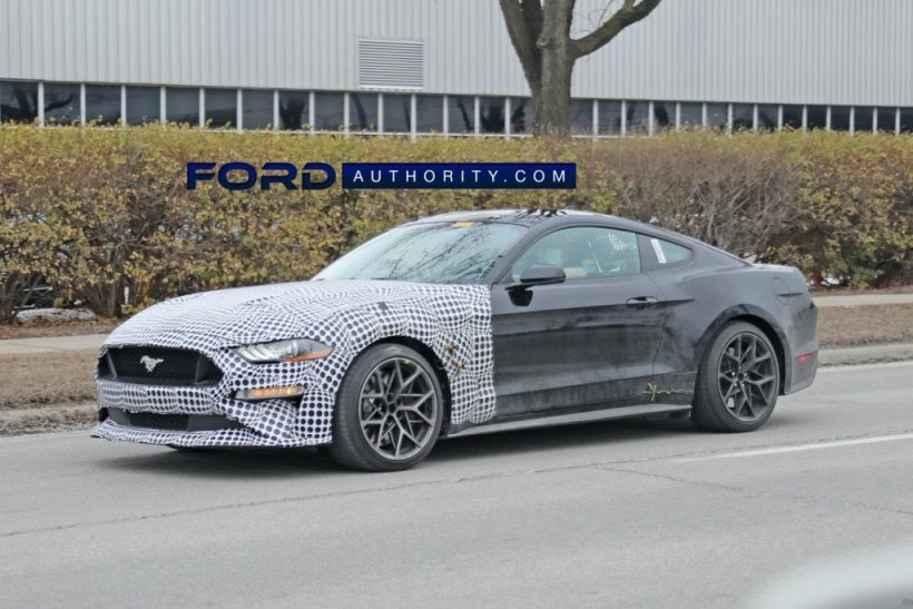 S650 Mustang First Look: S650 Mustang Prototype Spied With Production Body! 📸 2023-Ford-Mustang-S650-Mule-Prototype-February-2021-Exterior-004-front-three-quarters-1024x683