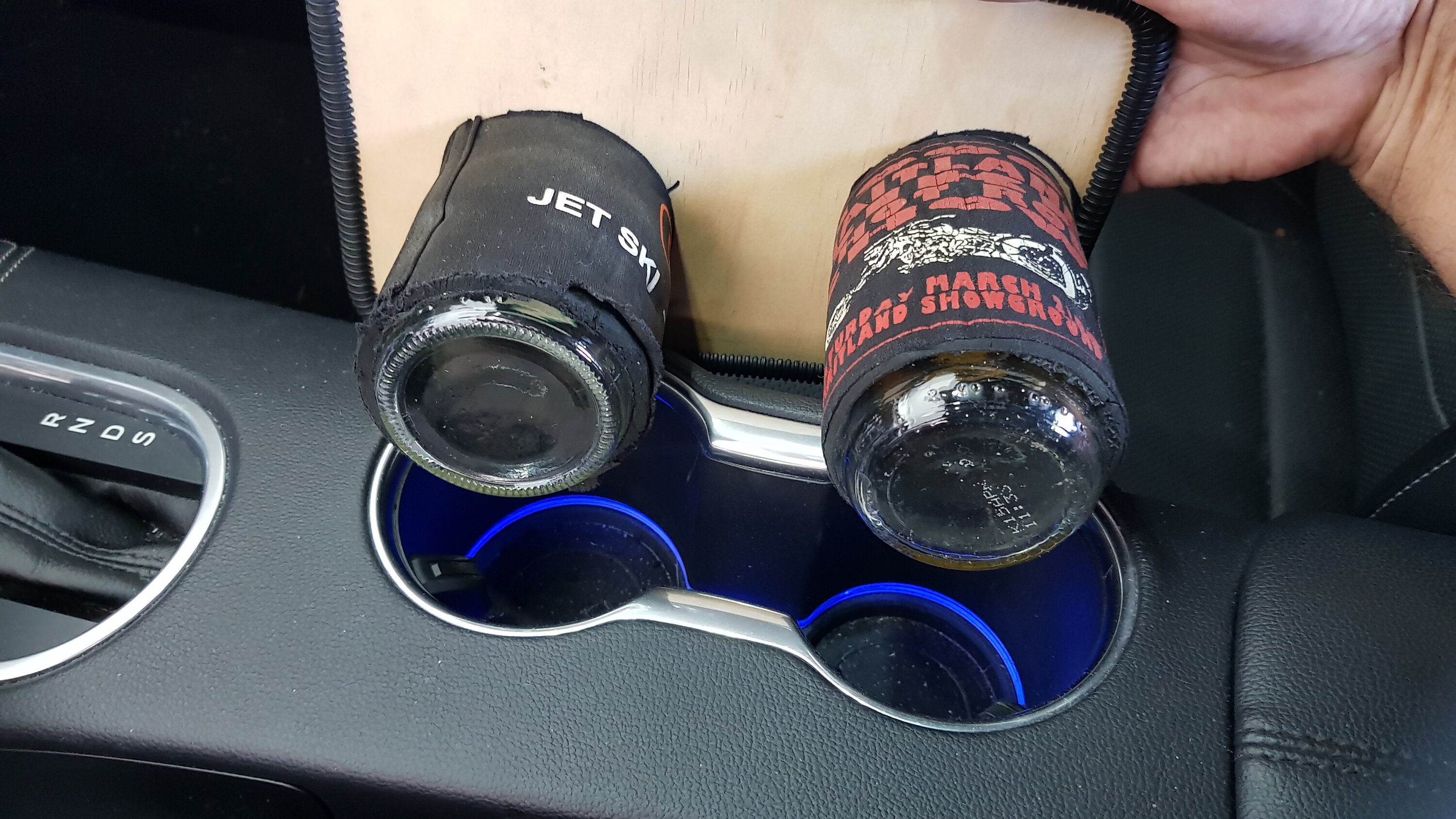 S650 Mustang Centre Console Cup Holders Have Moved Inwards 20230118_132916