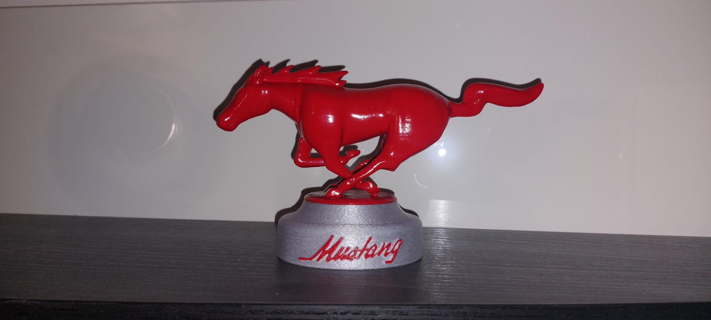 S650 Mustang Ford Mustang Running Pony Desk Sculpture 20230405_220143