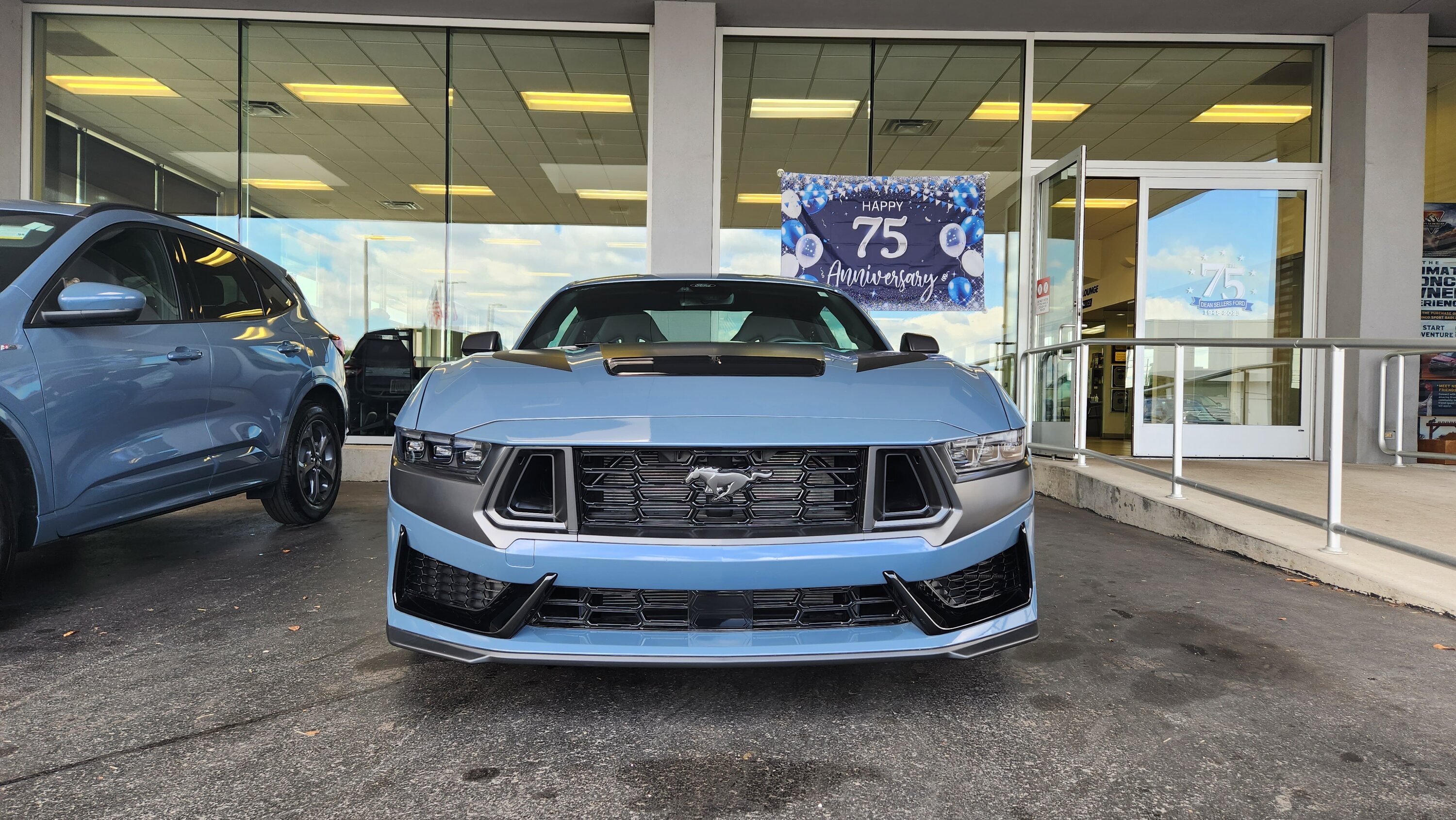 S650 Mustang 2024 Dark Horse Vapor Blue Metallic (600A, manual, Recaro seats) - Cincinnati, OH 20230919_135553