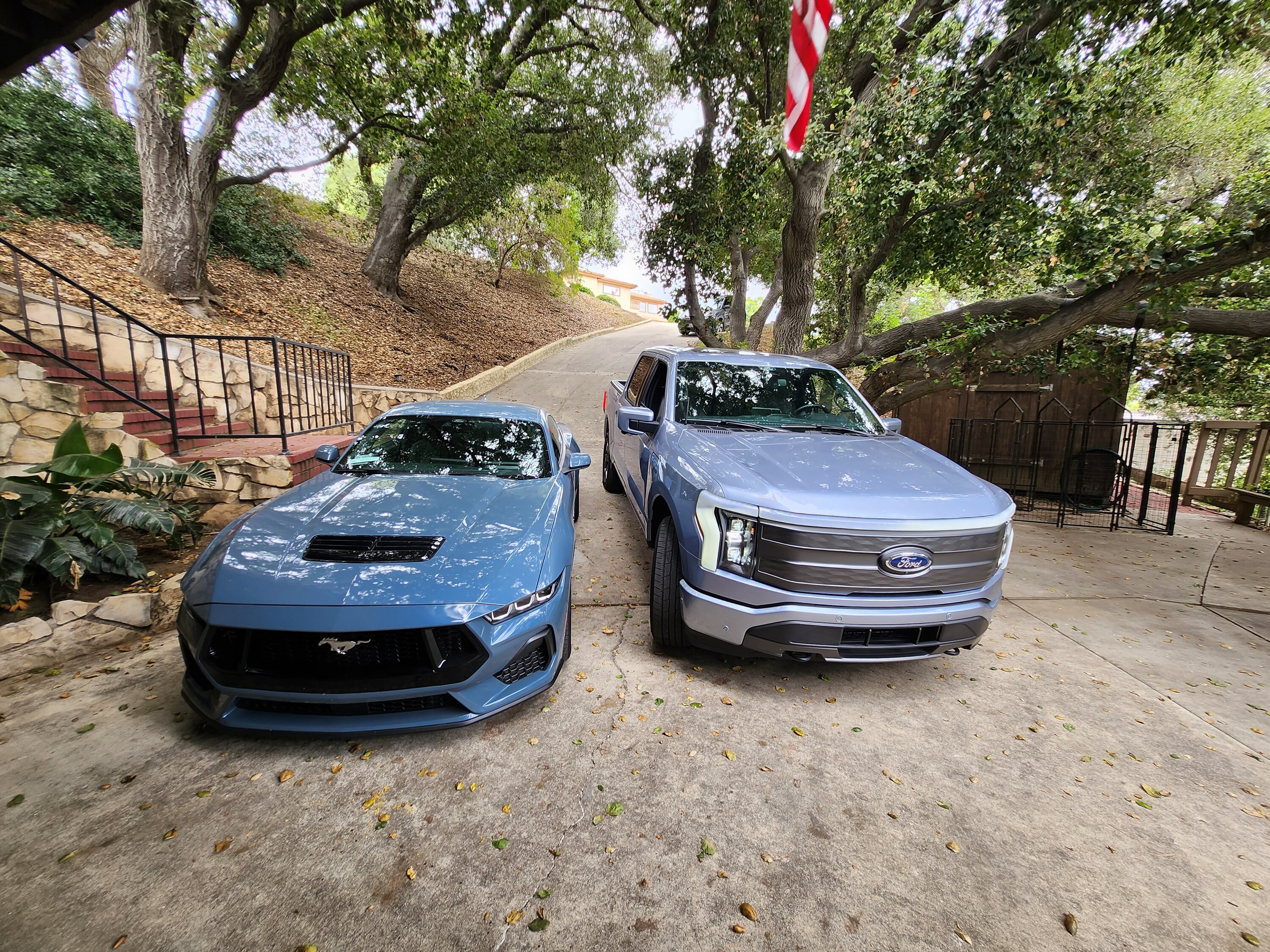 S650 Mustang 2024 Mustang GT Base Base Base Vapor Blue Delivery : ) Coyote  vs Frunk 20230930_121739