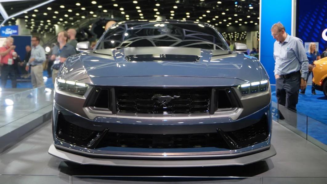 S650 Mustang S650 pics from reveal night and showfloor of 2022 Detroit Auto Show 2024-ford-mustang-dark-horse-detroit-auto-show-02