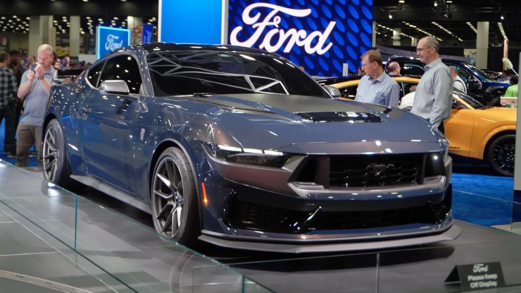 S650 Mustang S650 pics from reveal night and showfloor of 2022 Detroit Auto Show 2024-ford-mustang-dark-horse-detroit-auto-show-03