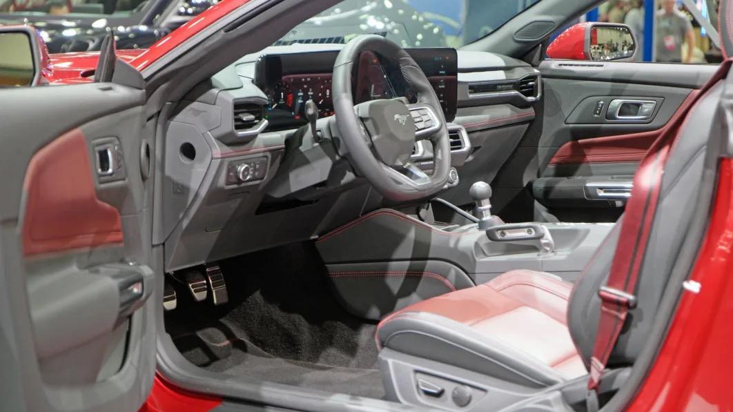 S650 Mustang S650 pics from reveal night and showfloor of 2022 Detroit Auto Show 2024-ford-mustang-gt-convertible-detroit-auto-show-11
