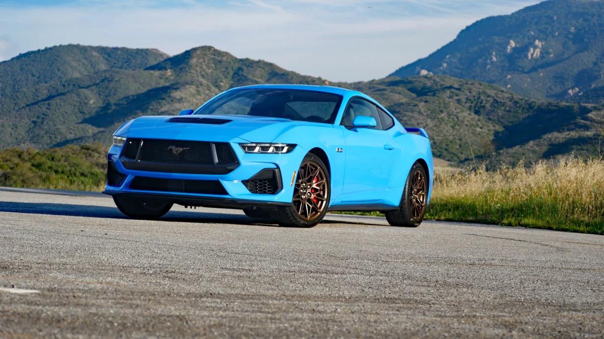 S650 Mustang 2025 GT Review 2024-Ford-Mustang-GT-front-three-quarter-angle