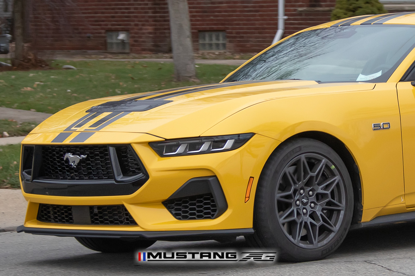 S650 Mustang Racing Stripes Spied on Yellow Splash 2024 Mustang GT & EcoBoost (S650) 2024-mustang-gt-s650-yellow-splash-racing-stripes-3