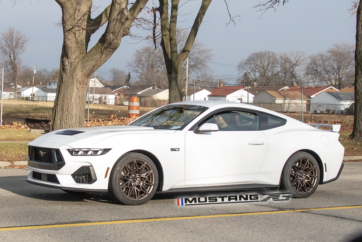 S650 Mustang 2024 Mustang GT (S650) Spied in White with Bronze Appearance Package 2024-mustang-gt-white-bronze-wheels-3