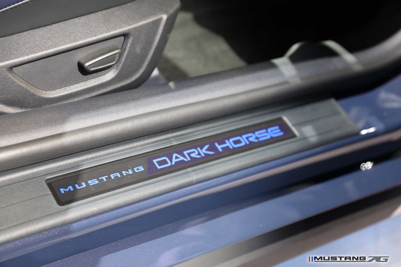 S650 Mustang NYIAS: Dark Horse Mustang (Blue Ember) & Engine Bay FIRST Look + 2024 Mustang GT Convertible 2024-mustang-nyias-2023-31