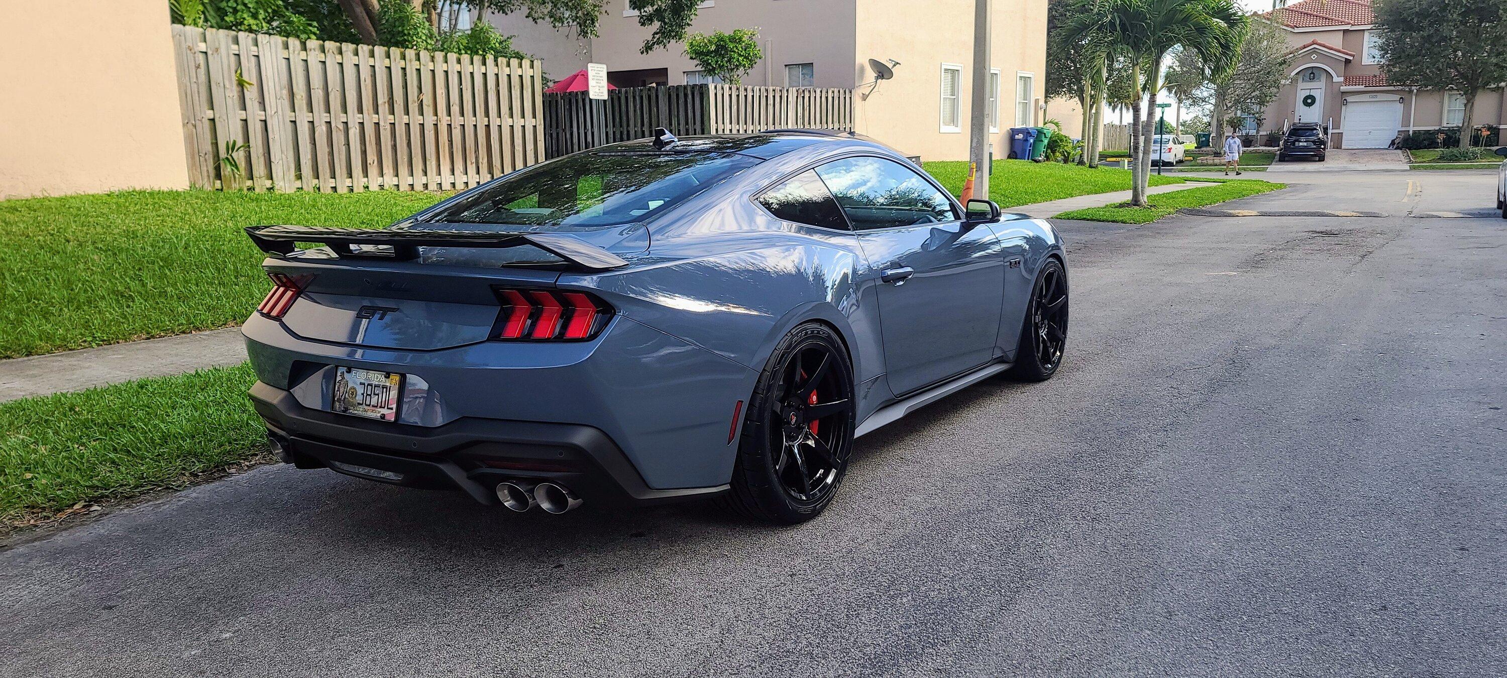 S650 Mustang 20x10 Tire Size Help 20240120_160020