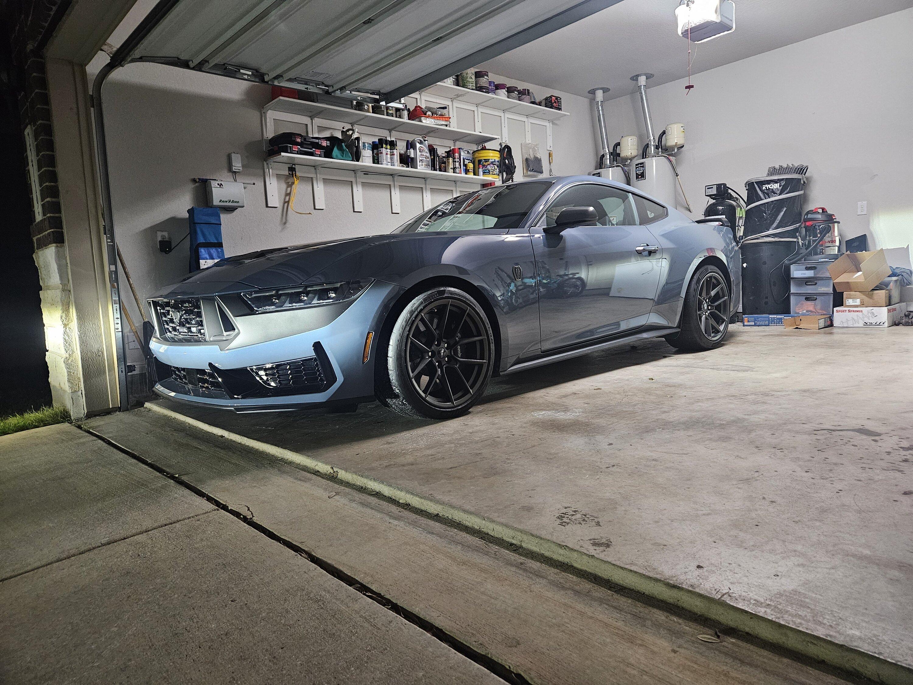 S650 Mustang HP Darkhorse Wheels installed on Base Darkhorse 20240218_224810