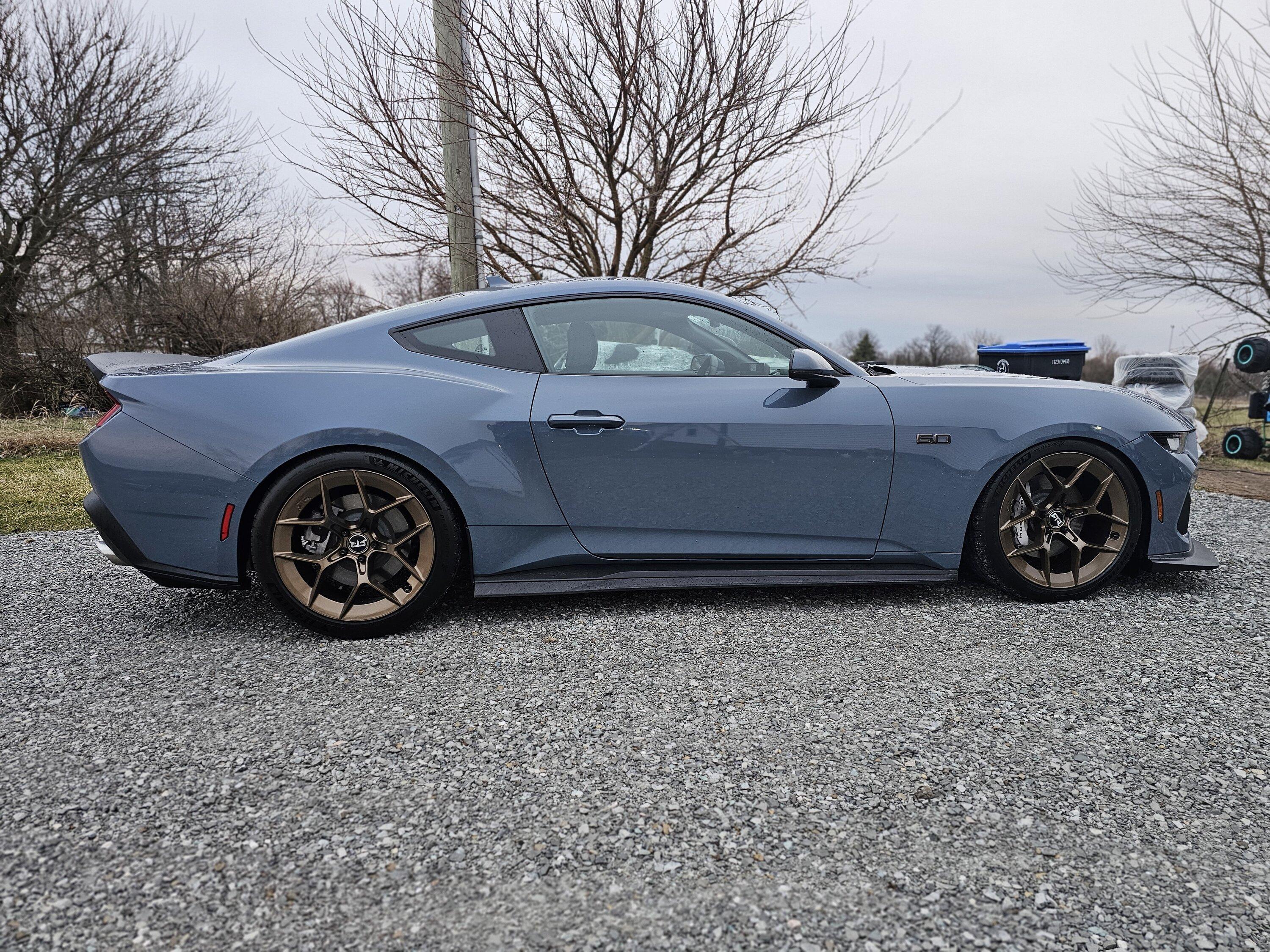 S650 Mustang RTR Front splitter Ground clearance on coilovers. *Pics* 20240301_180900