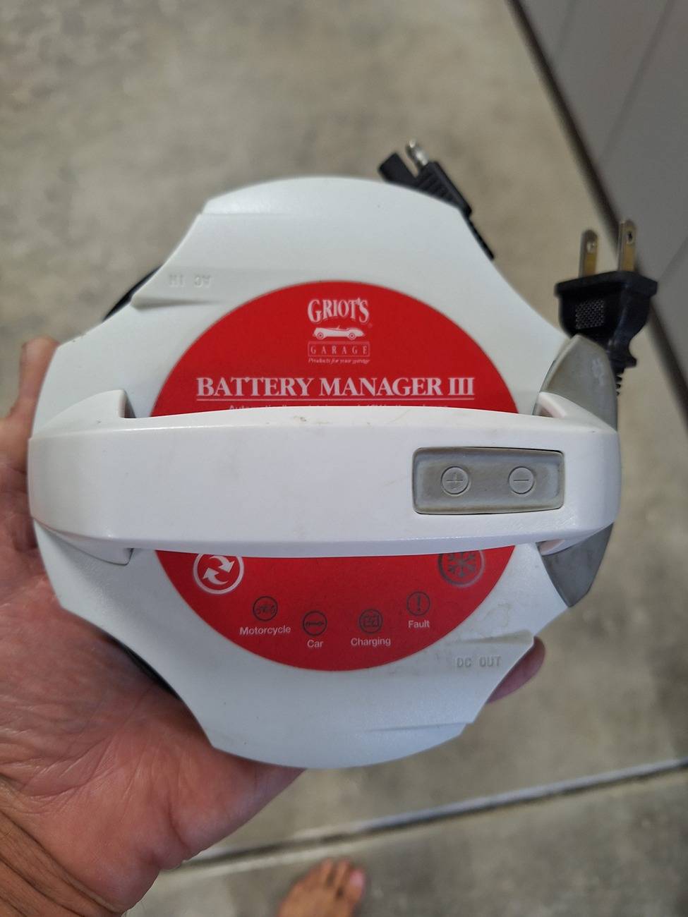 S650 Mustang Installed NOCO Gen 5 battery maintainer 20241001_110057