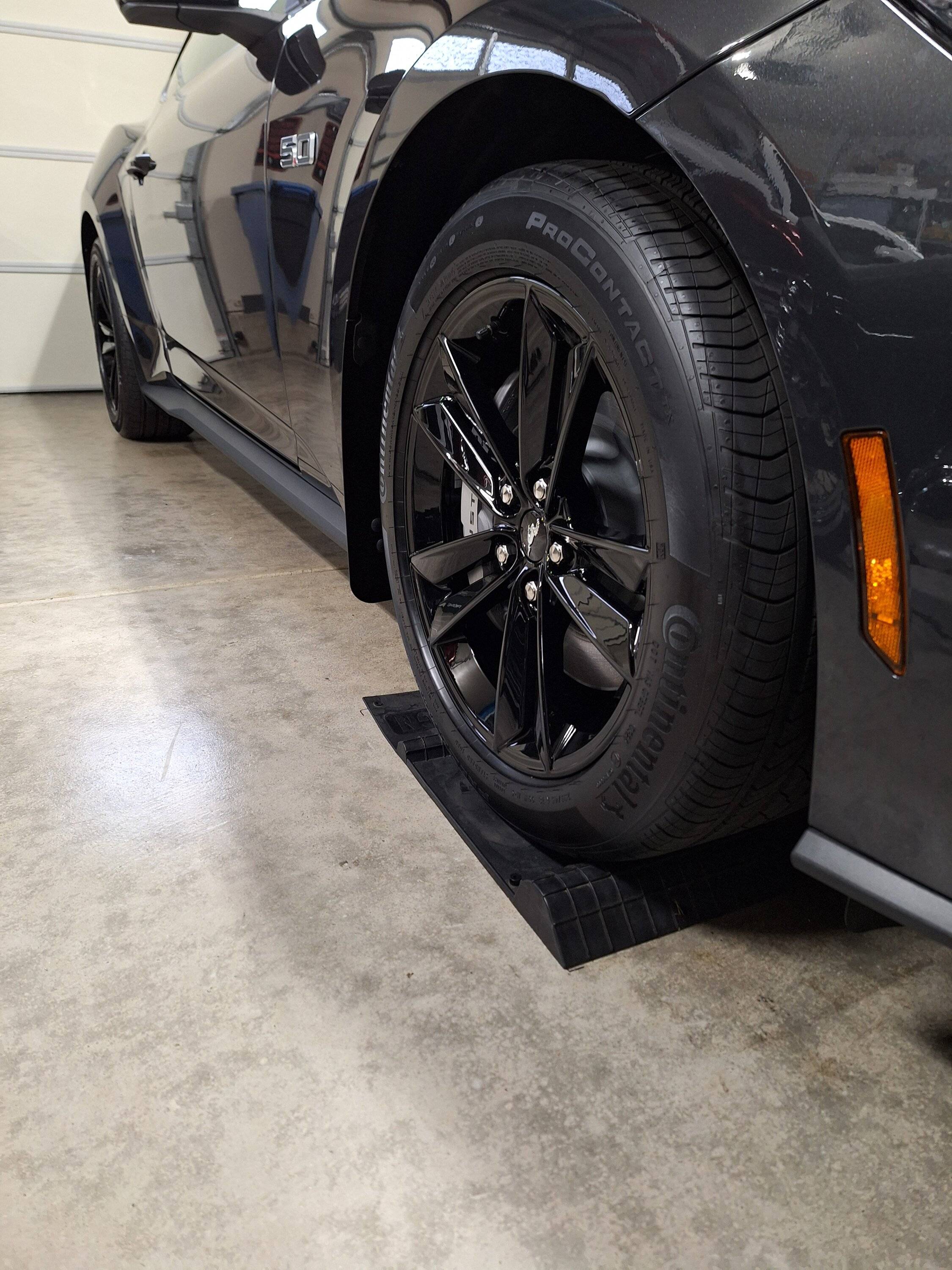 S650 Mustang Waterspots on Black  Wheels 20241015_172026