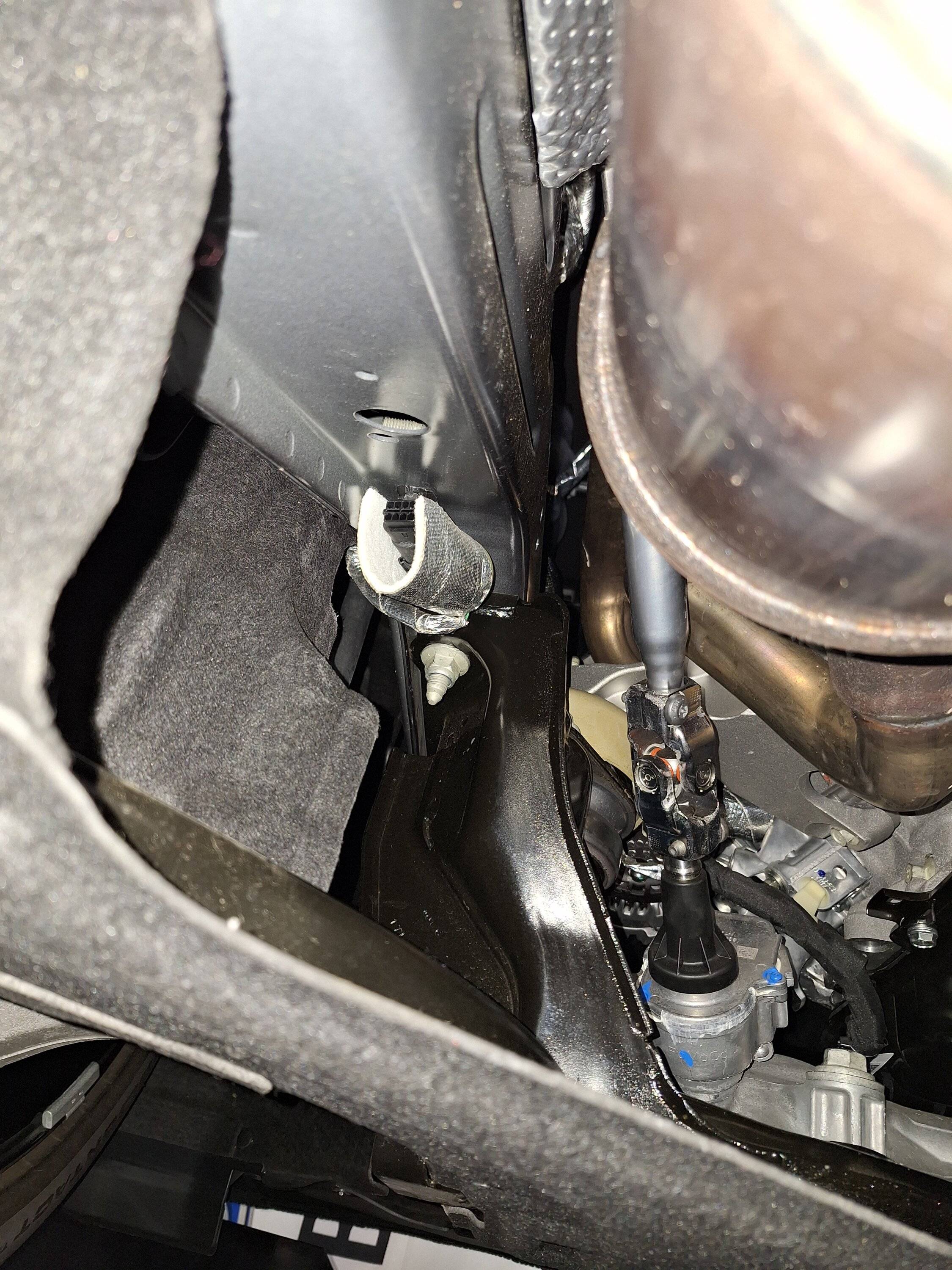 S650 Mustang What Are These 2 Plugs For ? 20241107_194057
