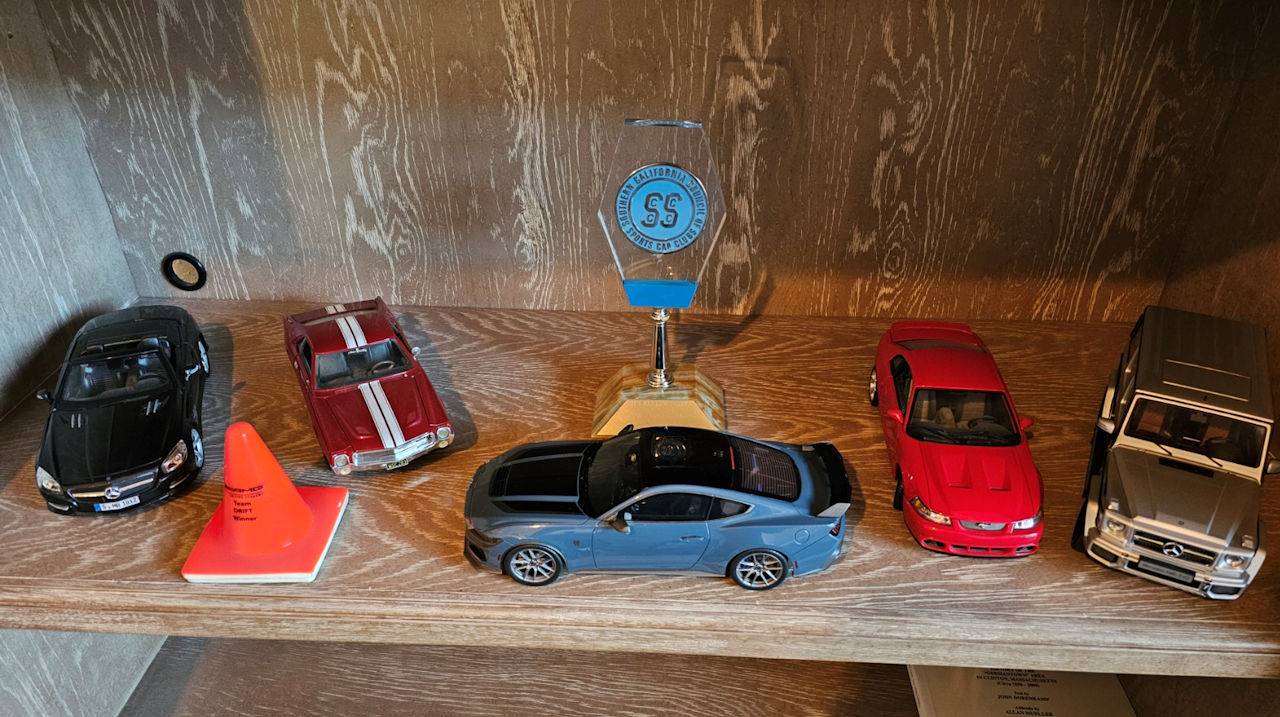 S650 Mustang First S650 2024 Ford Mustang Diecast! 1/18 Dark Horse in Carbonized Gray 20241230_161127
