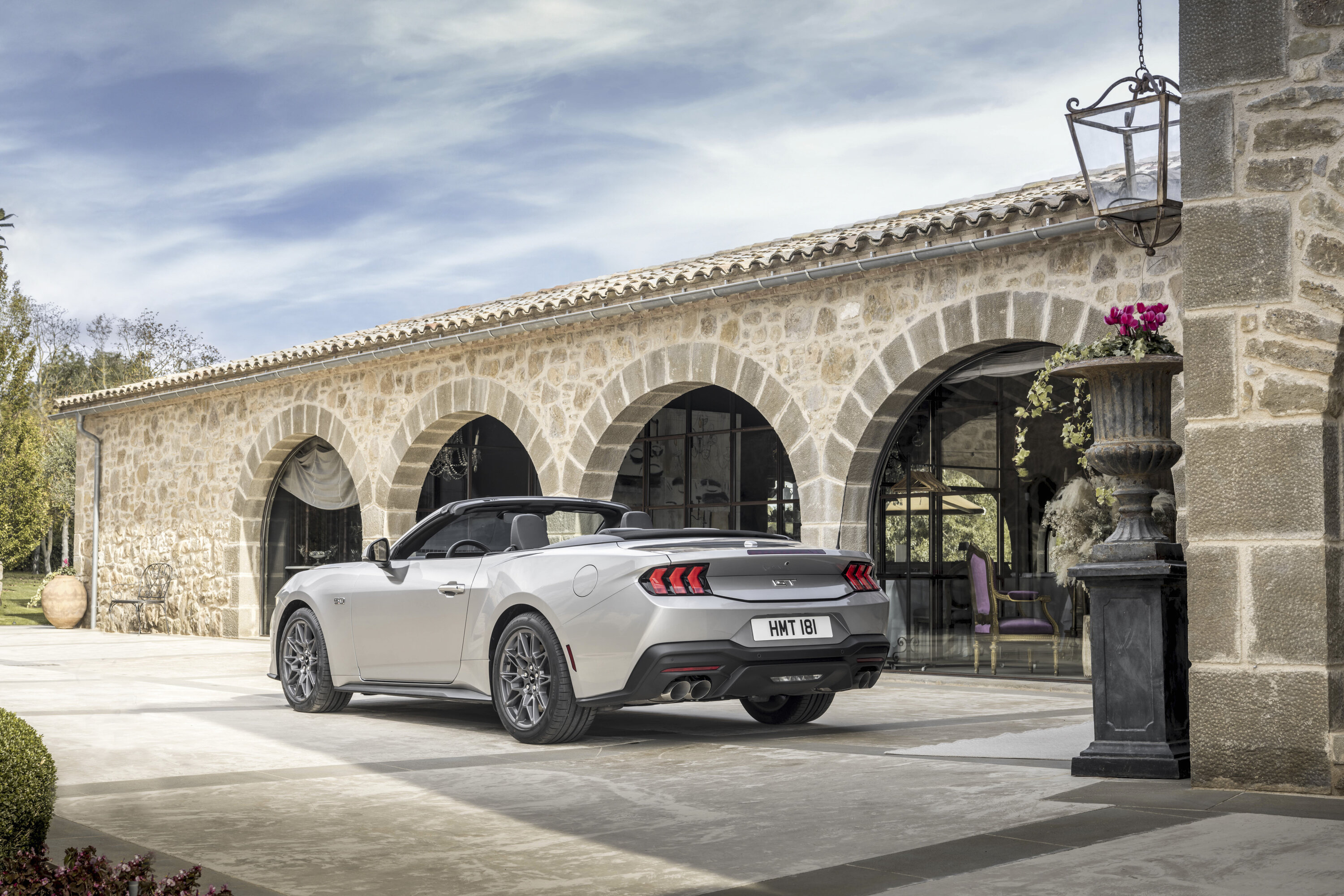 S650 Mustang 2024 Mustang and Dark Horse Officially Launches in Europe! 2024_FORD_MUSTANG_CONVERTIBLE_04