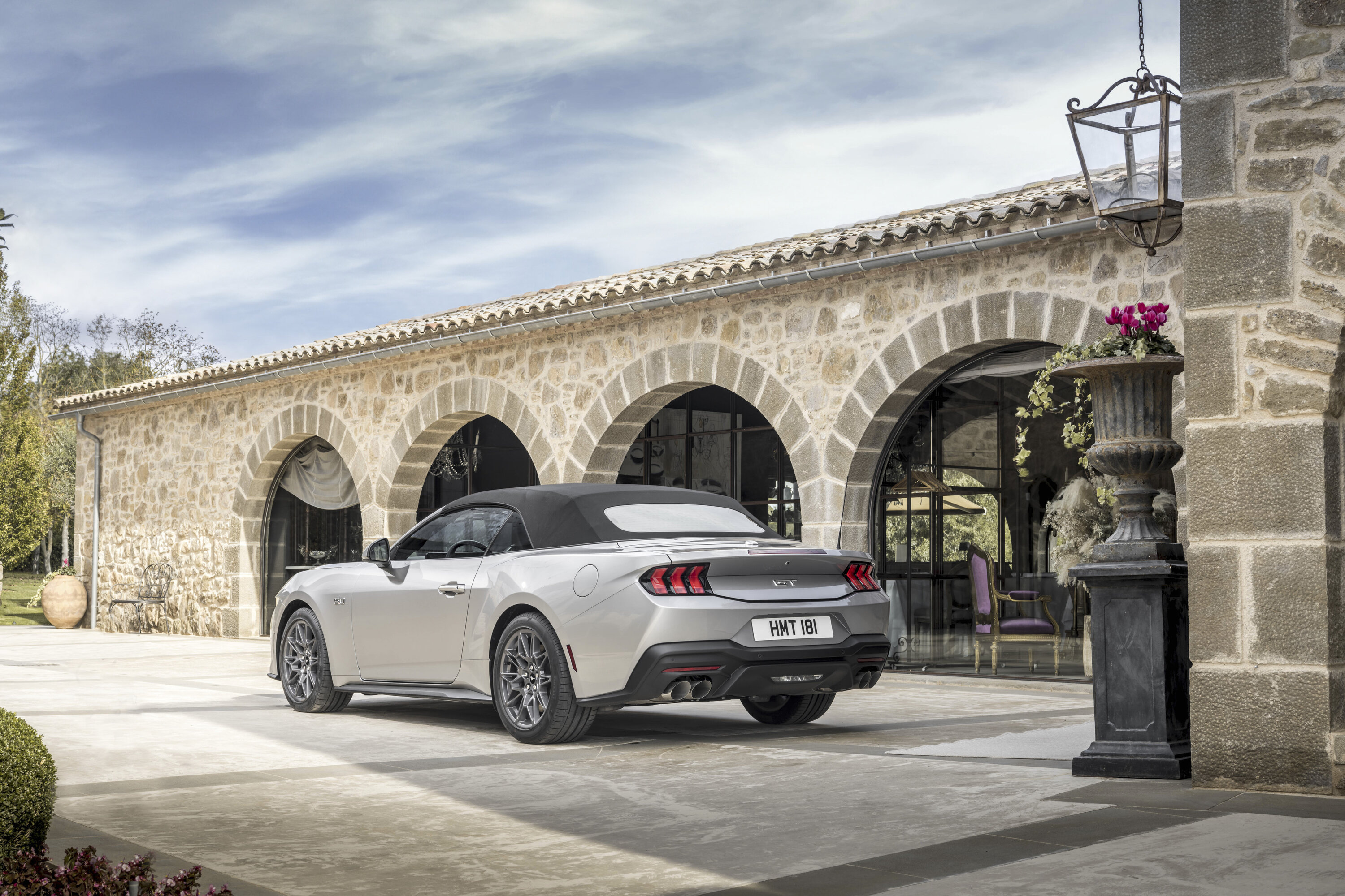 S650 Mustang 2024 Mustang and Dark Horse Officially Launches in Europe! 2024_FORD_MUSTANG_CONVERTIBLE_05