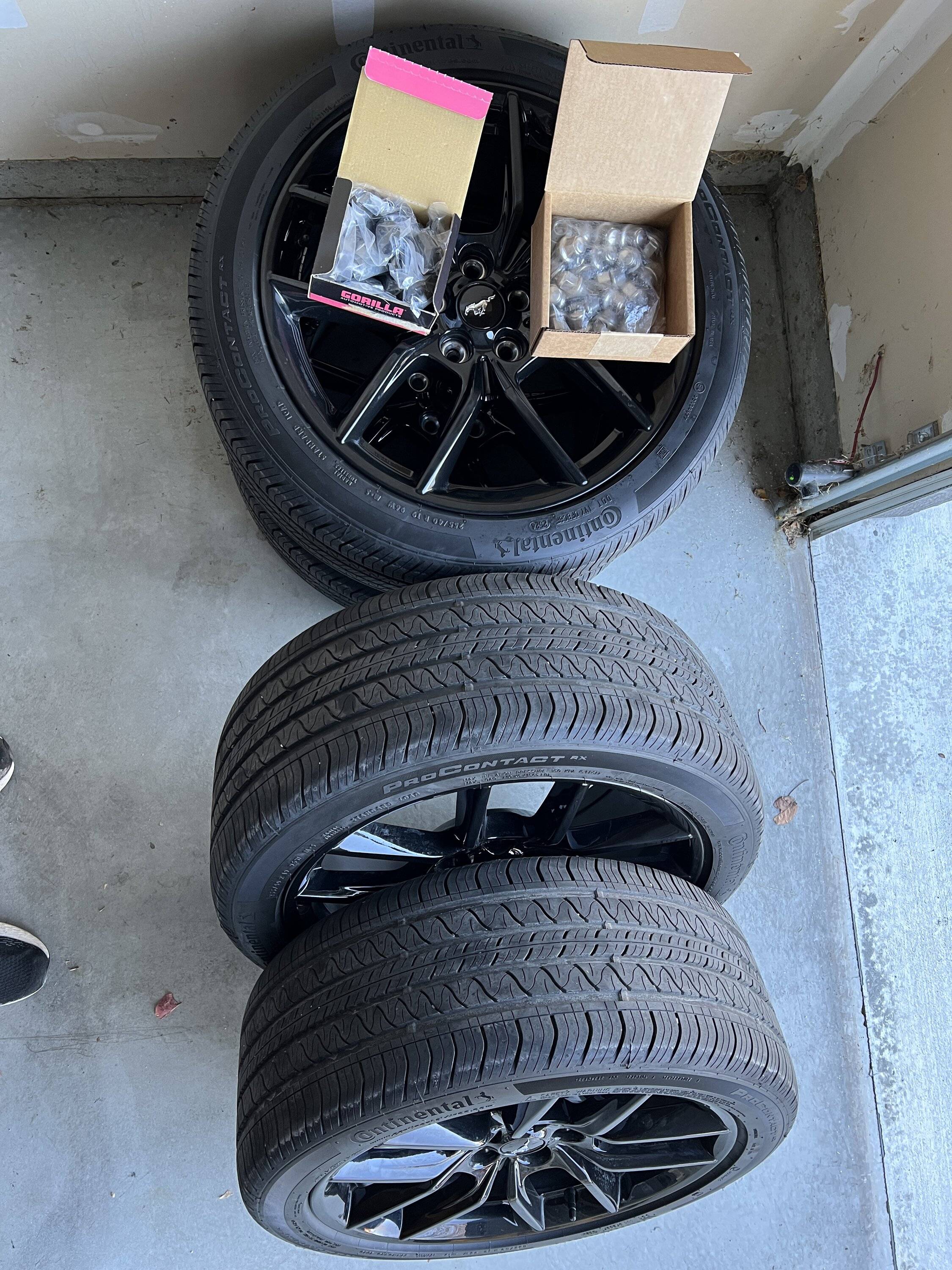 S650 Mustang Mustang GT Factory Wheels & Tires Set - $1000 2025-01-23_15-47-05_075