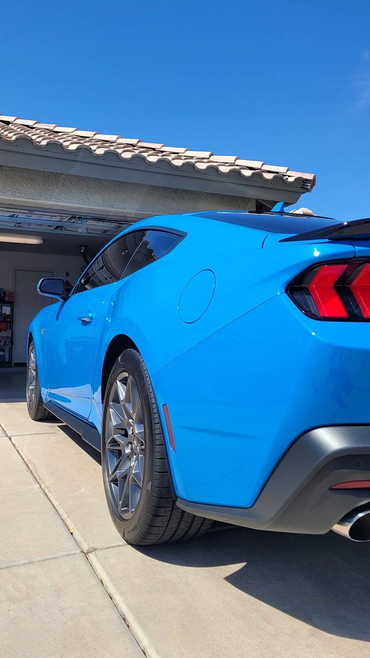 S650 Mustang Installed Air Design Spoiler + side stripes 20250524_145441
