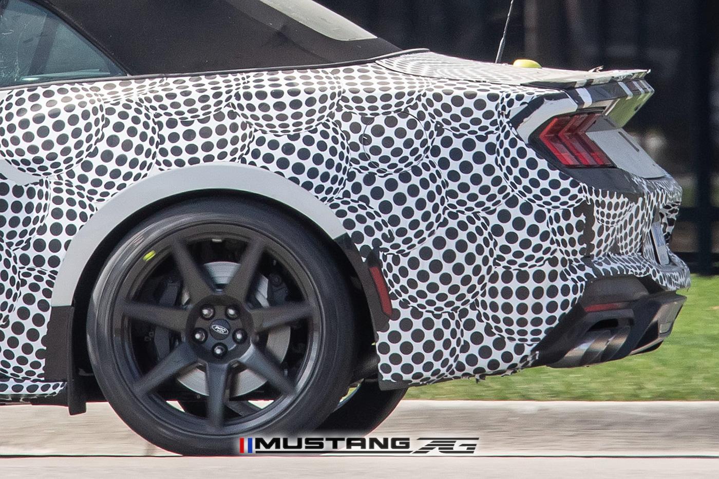 S650 Mustang 2026 Shelby GT500 Mustang Convertible Spied w/ Revised Grille, Carbon Fiber Wheels & Larger Global Market Side Mirrors 2026-shelby-gt500-mustang-convertible-prototype-spied-4