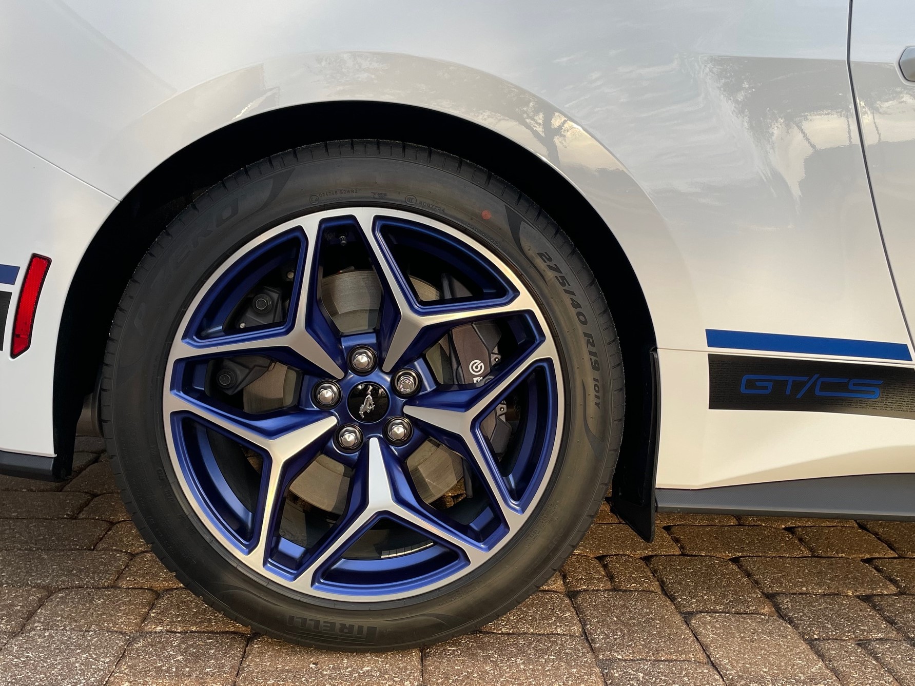 S650 Mustang 24 GT/CS white/ blue wheels! 24 gt cs 6