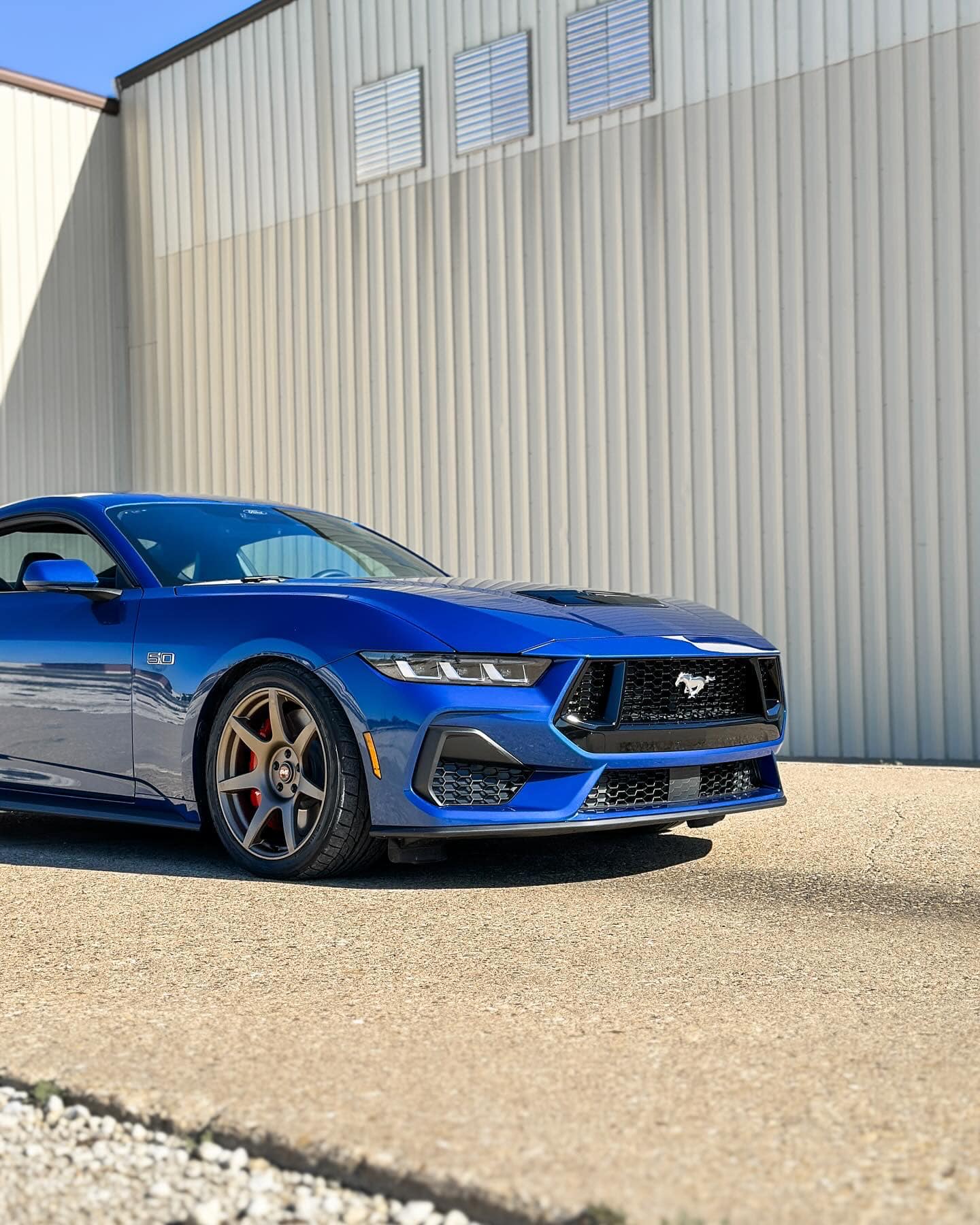 S650 Mustang 2024 Atlas Blue Mustang GT On SVE R350 Wheels 398601982_733111225515897_5668299069504556391_n