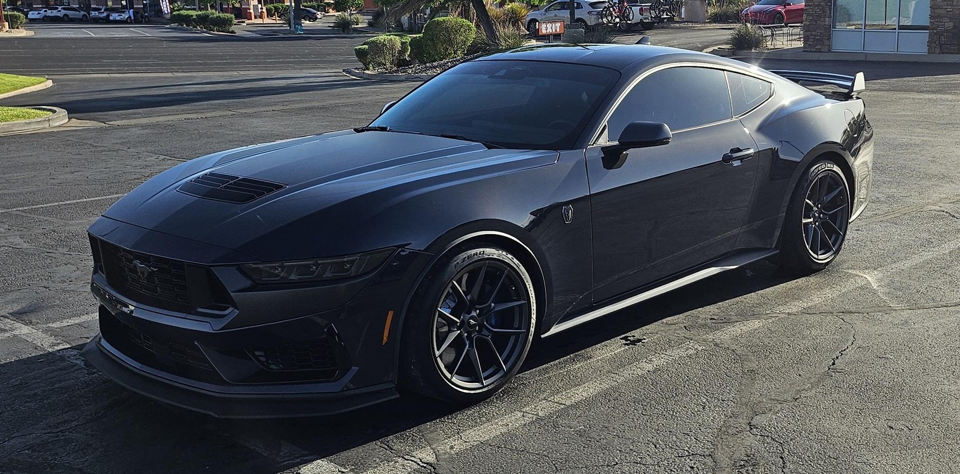 S650 Mustang Dark Horse Premium w/Appearance Package and Handling Package (Manual) 4