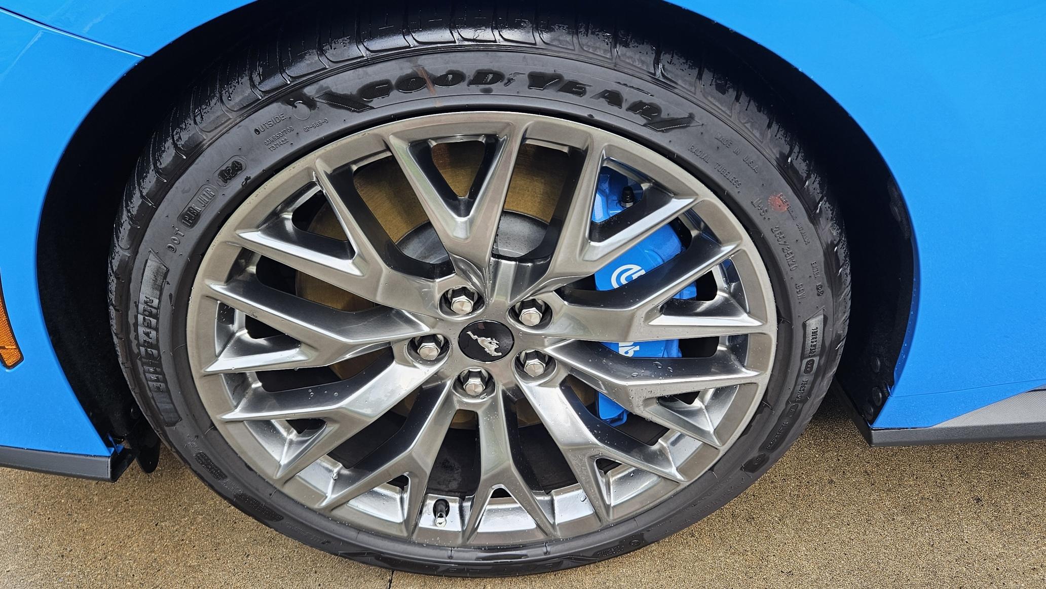 S650 Mustang Wheels after ~600 Miles and Clean 4_wheel