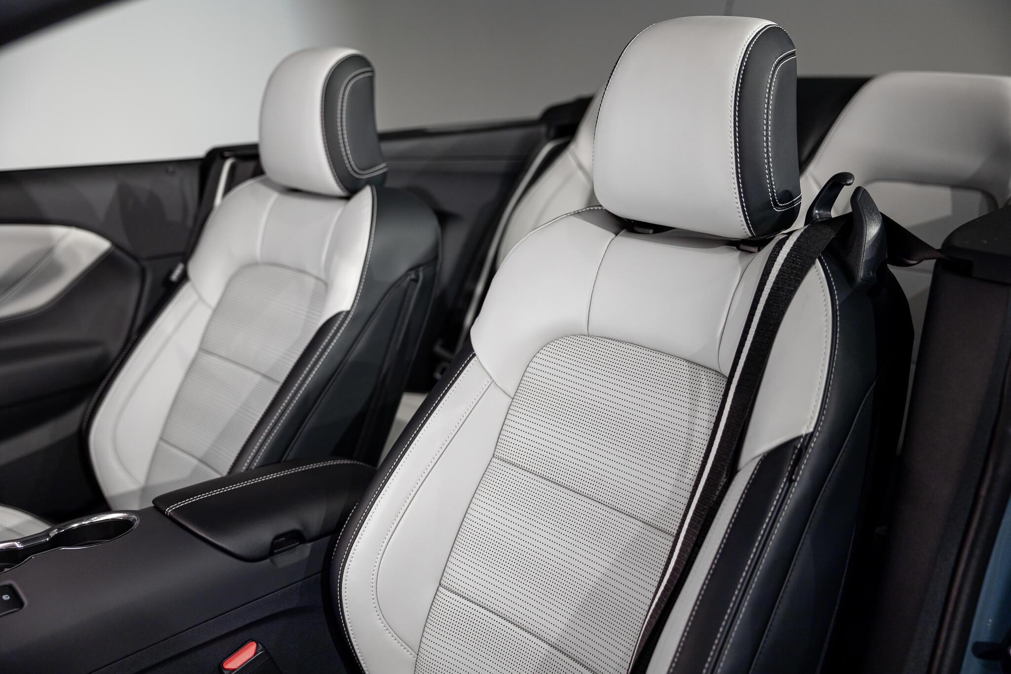 S650 Mustang Carmine red interior… is not red enough! 5355492A-8295-4A0A-BD0D-0BF657606CB0