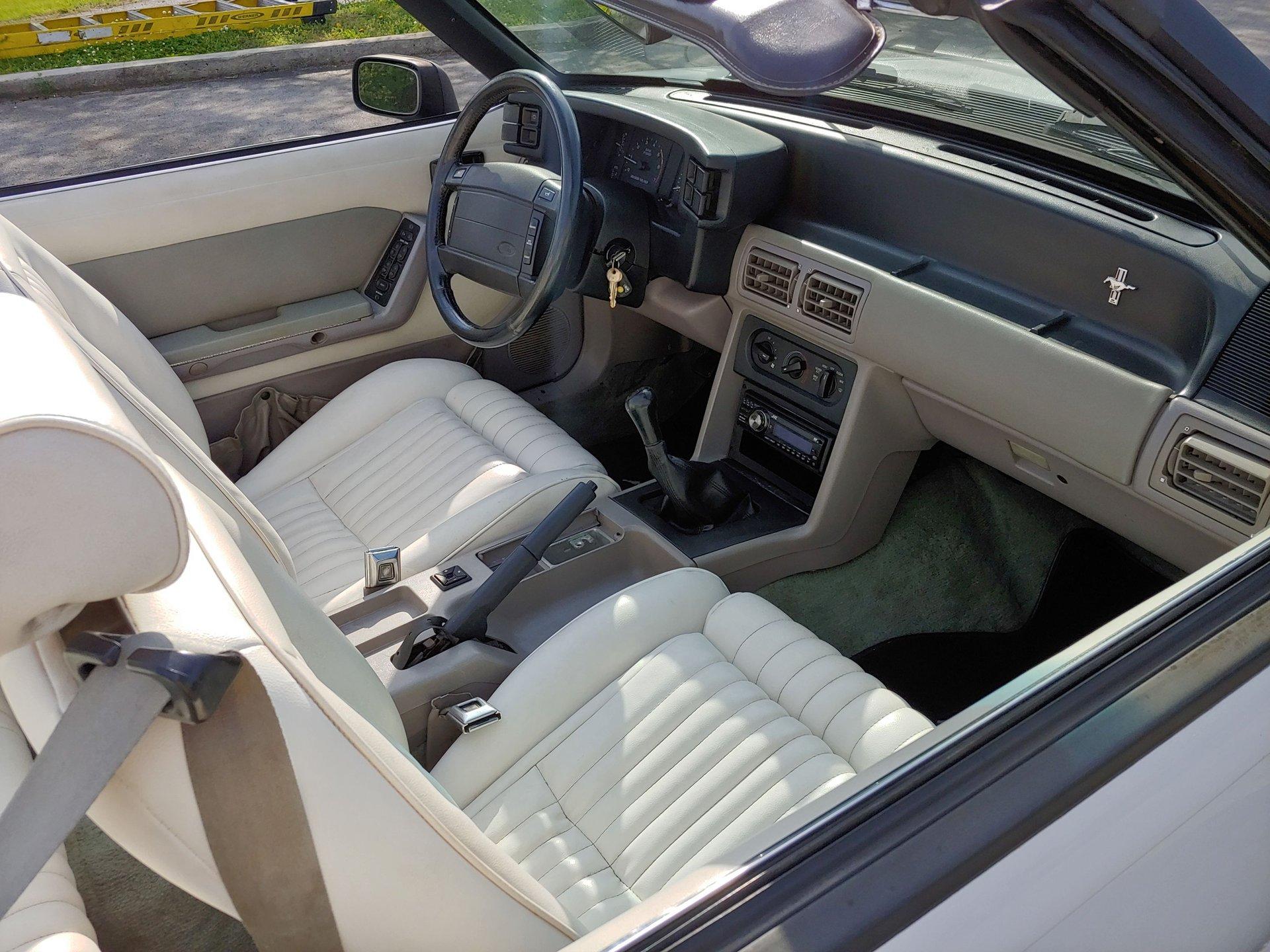 S650 Mustang The new dashboard is a big mistake IMO 604B4560-C439-40E3-B924-60D529B9E9C1