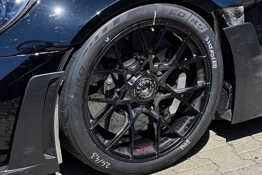 S650 Mustang The Dark Horse's Pirelli P-Zero Trofeo RS tires look to be the first of their kind 9923RSTrofeoRS